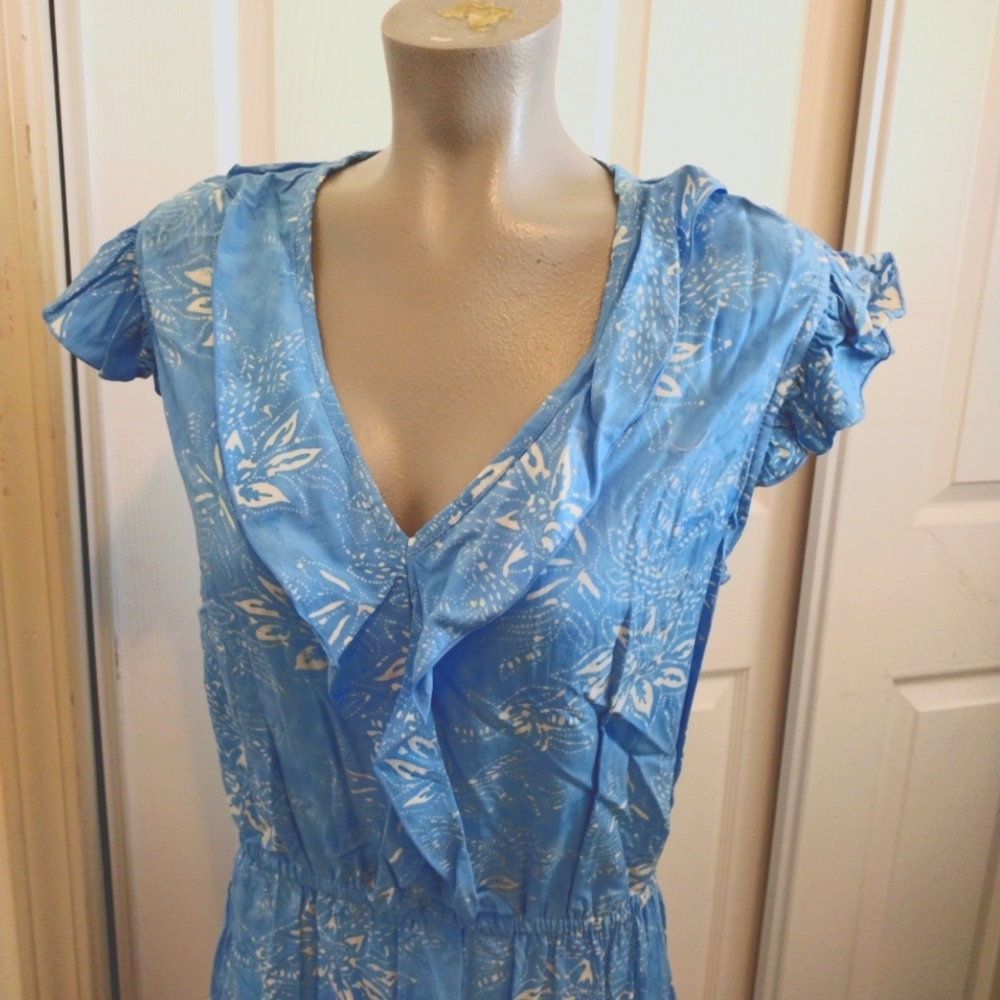 Go Fish Ladies Size Med SummerTiered Floral Dress Flared Sleeves